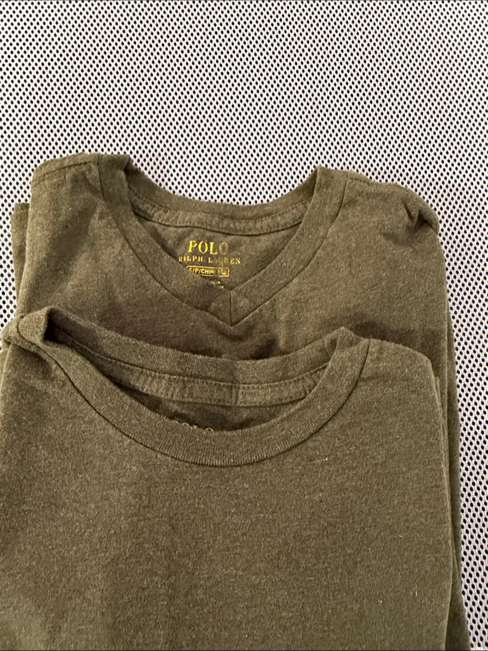 Polo by Ralph Lauren kids 2-puece Long-Sleeve Crewneck and V-Neck tee shirt - Picture 8 of 8